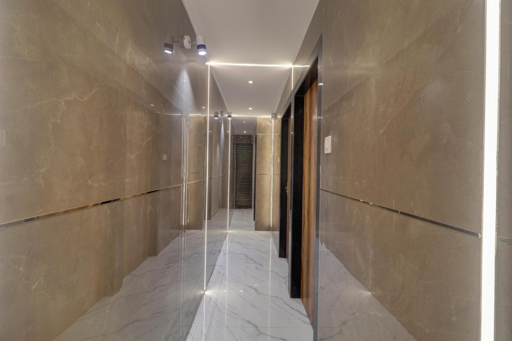 Hotel Omega Mumbai Bagian luar foto